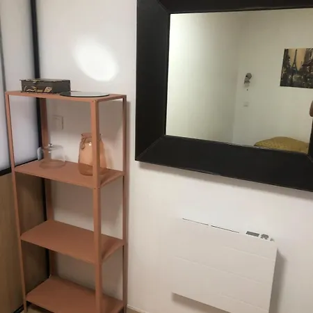 Cozy And Comfortable 2-room In Apartment Rouen