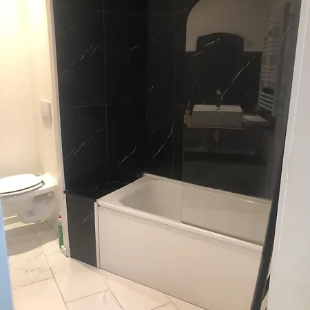 Cozy And Comfortable 2-room In Rouen